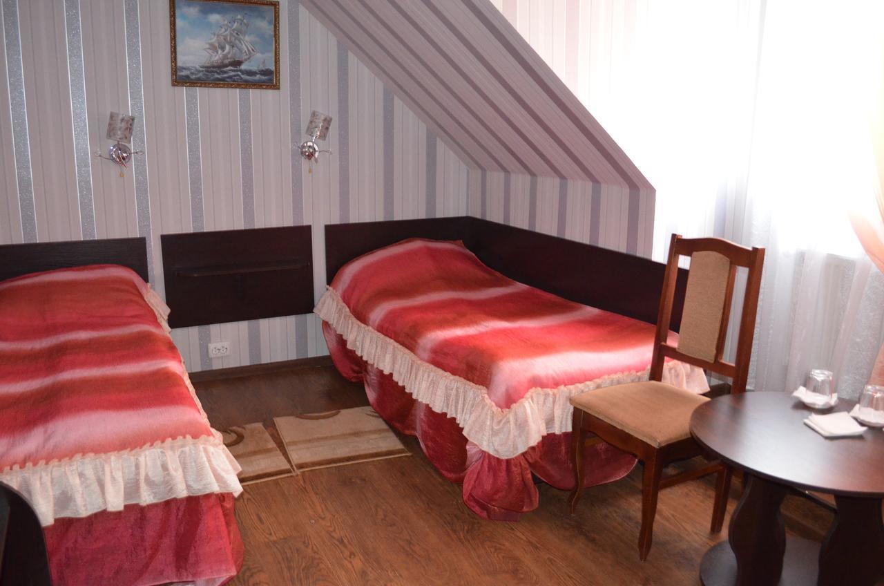 Hotel Fiyesta Starokostyantyniv Exteriér fotografie